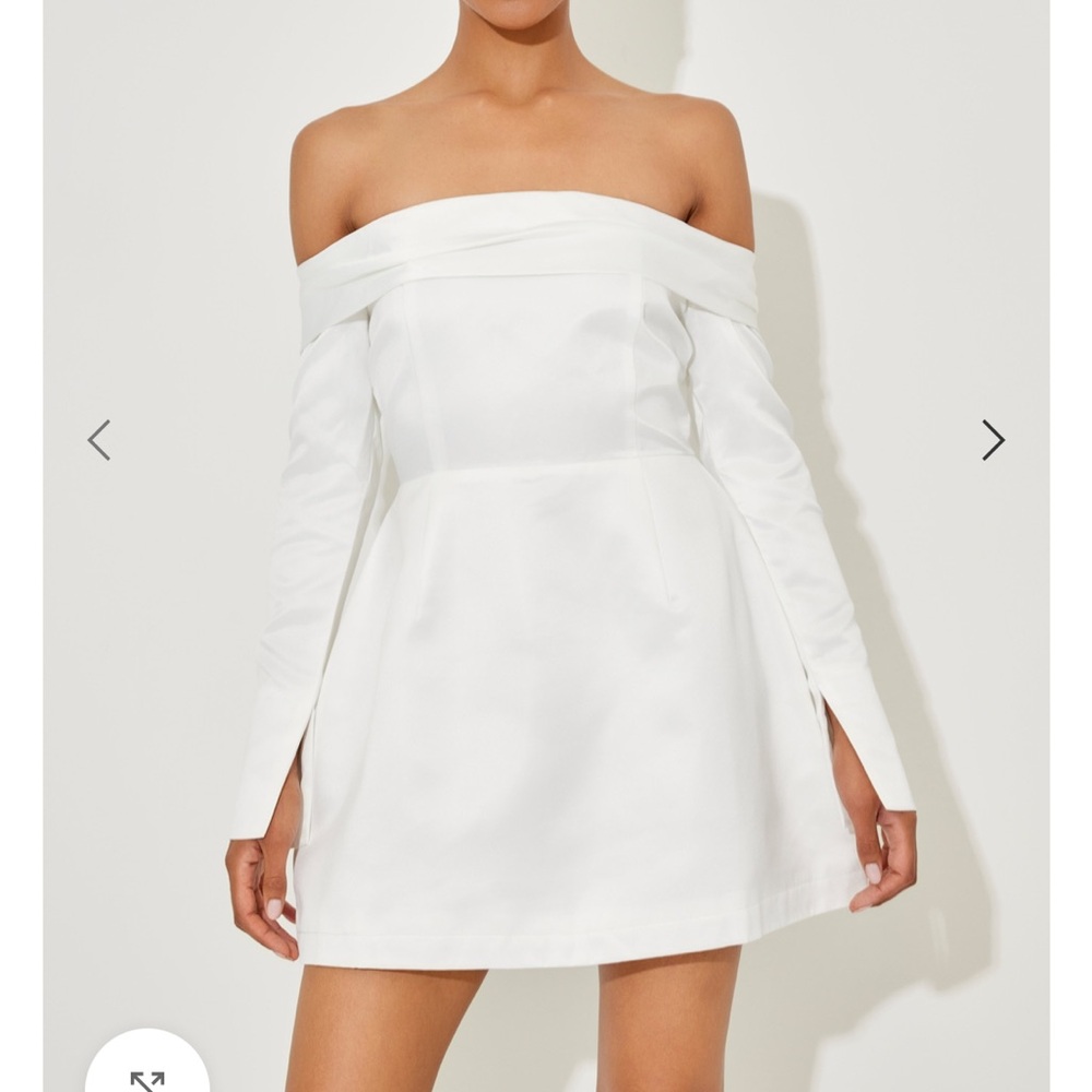 Muse White Off-the-Shoulder Strapless Mini Dress